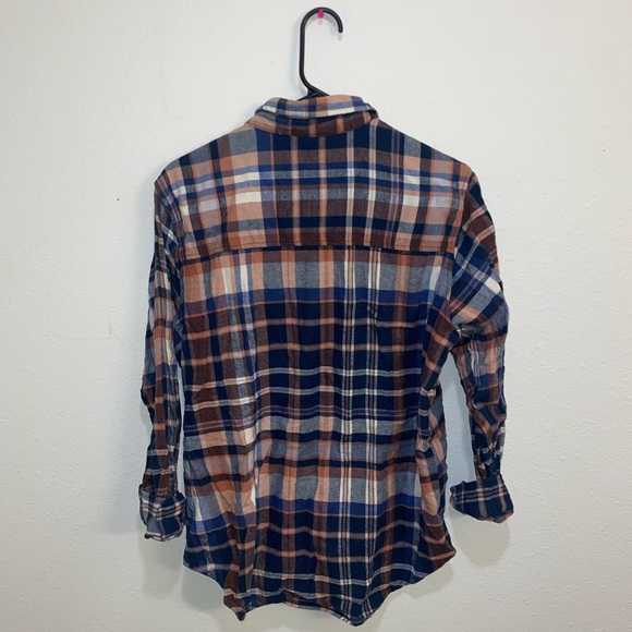 Universal Thread Flannel - Picture 2 of 4